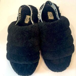 UGG Australia US 7 Fluff Yeah Slides 1095119 Black Shoe Sandals Slipper Furry